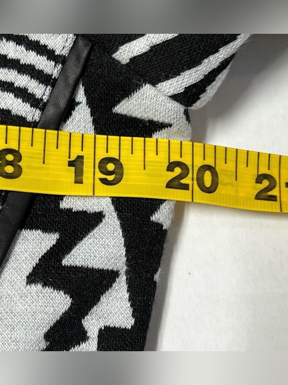 Frank Lyman Design Black White Ikat Faux Leather Knit Blazer Jacket Size 8 - Picture 14 of 16